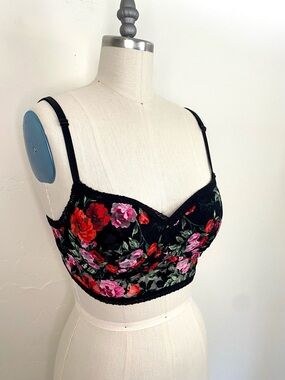 VS PINK M Lace Bra Pushup Black Floral Padded Bra Like New Cropped Corset Style